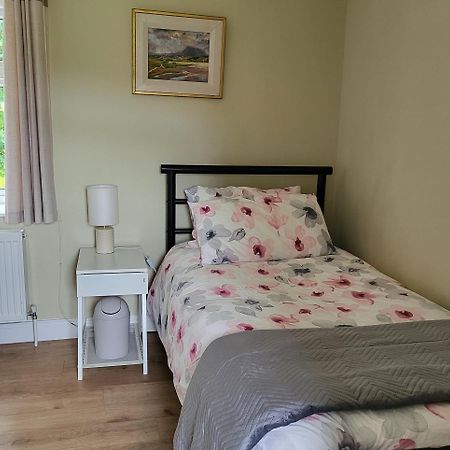 Dungloe Lakeside Lodging Apartamento Exterior foto