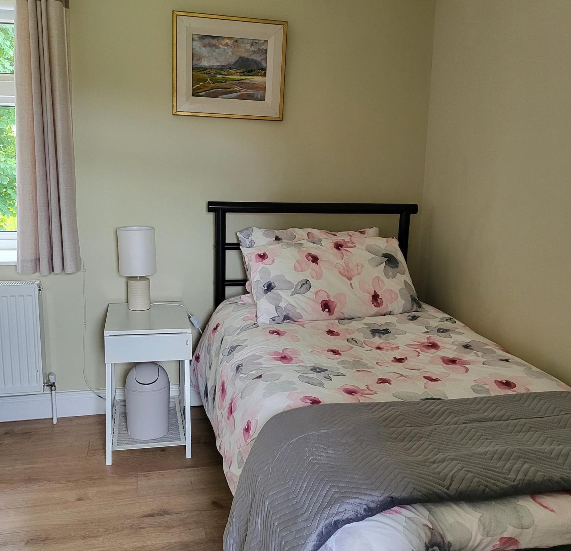 Dungloe Lakeside Lodging Apartamento Exterior foto
